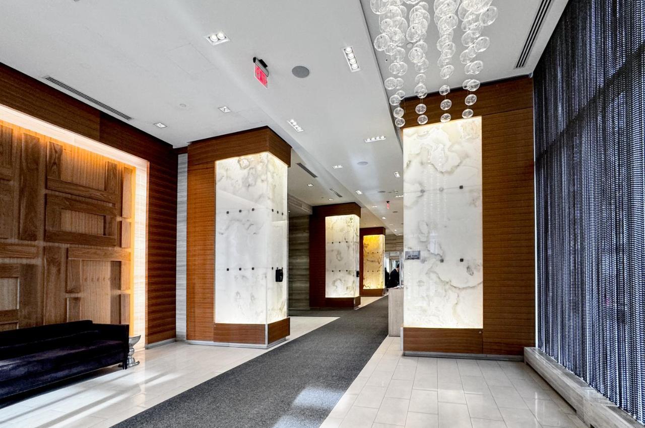 Stylish Suite At 300 Front Street W 多伦多 外观 照片