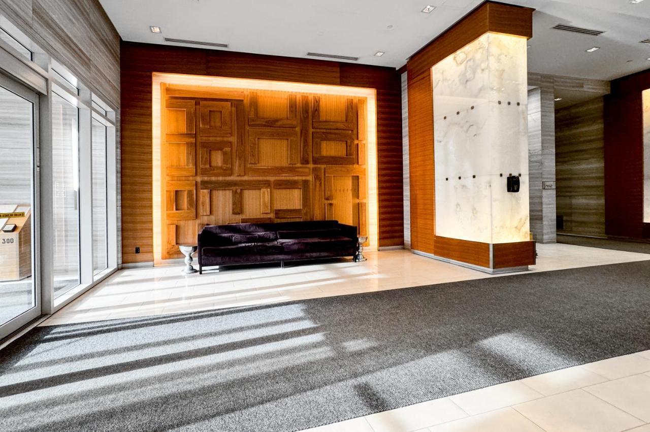 Stylish Suite At 300 Front Street W 多伦多 外观 照片