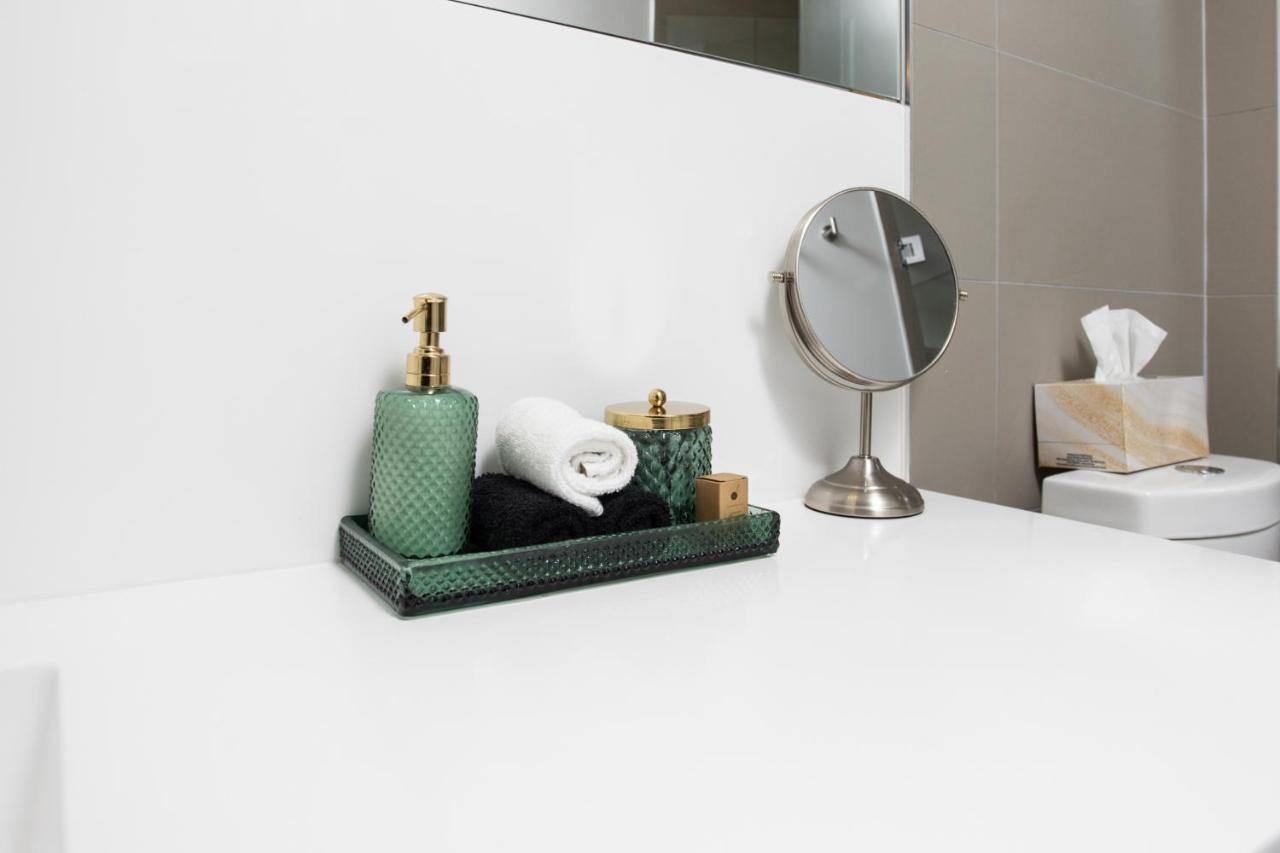 Stylish Suite At 300 Front Street W 多伦多 外观 照片